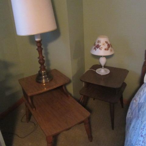 lot 27 image: End Tables & Lamps