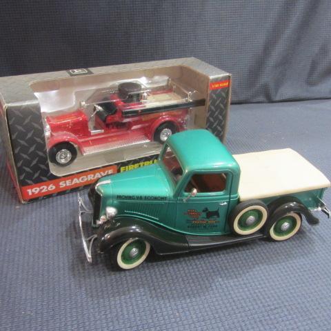 lot 325 image: Solido Ford, Seagrave Fire Truck