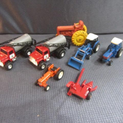 lot 336 image: Ertl Truck, Tractors, Picker