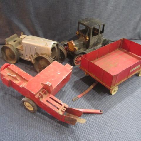 lot 338 image: Tin Windup Tractor, Wagon, Baler