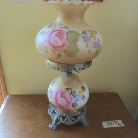 lot 352 image: Gone With The Wind Lamp
