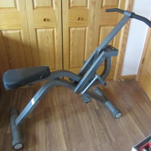 lot 366 image: Life Gear Exercise Machine