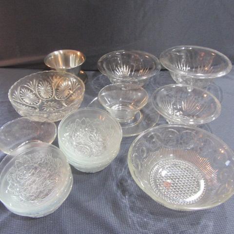 lot 377 image: Crystal & Berry Bowls
