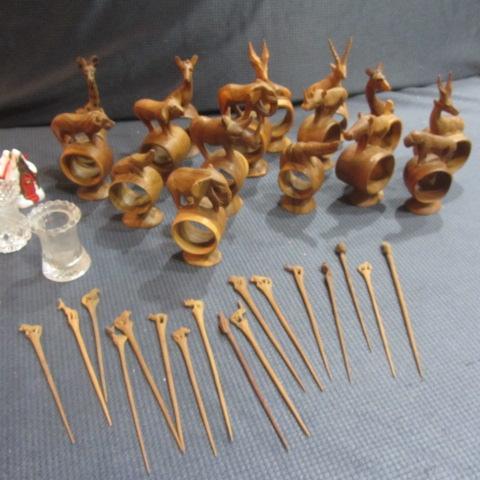 lot 394 image: Carved Animal Napkin Rings, Swizzle Sticks