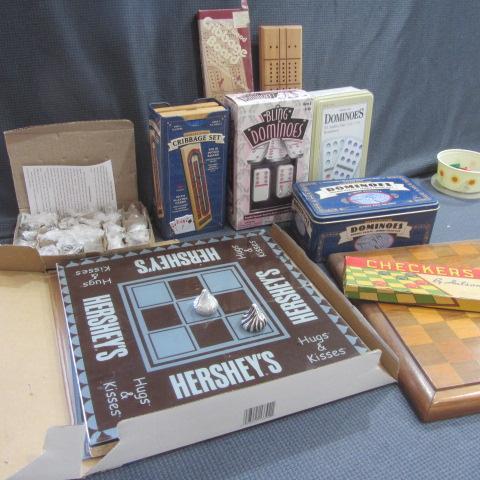 lot 440 image: Dominos, Cribbage, Hershey Kiss