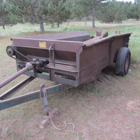lot 45 image: Manure Spreader