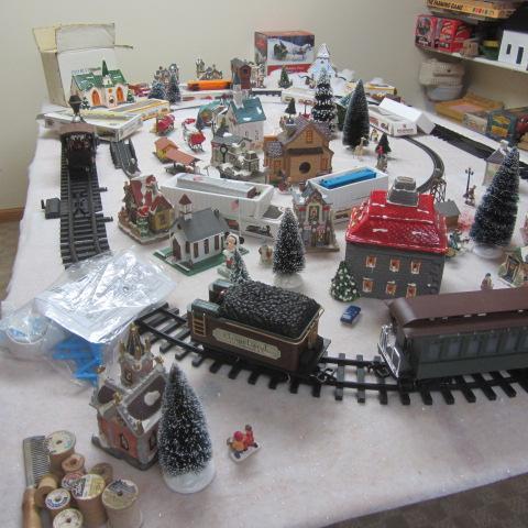 lot 505 image: Train Table, Track, Train, Buildings