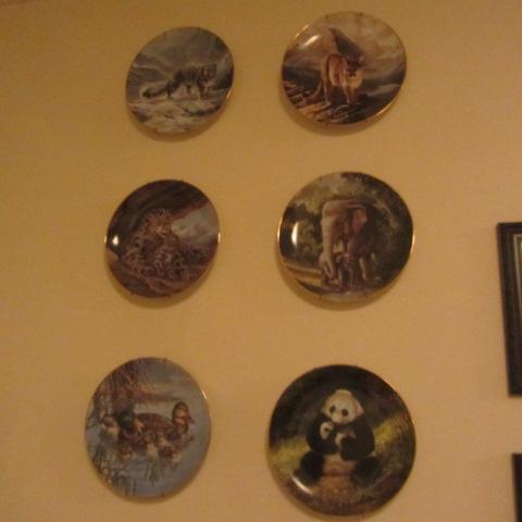 lot 512 image: Collector Plates