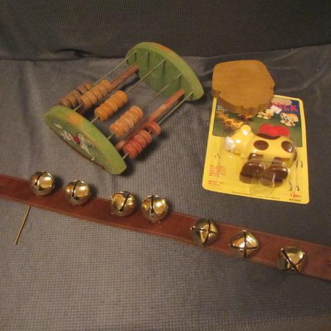 lot 538 image: Vintage Toy, Bells