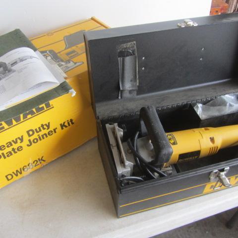 lot 57 image: DeWalt Plate Joiner Kit