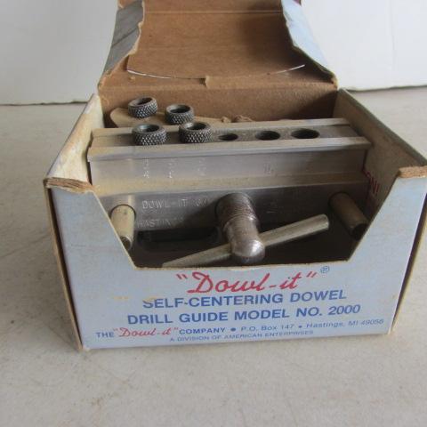 lot 89 image: Dowl-It Drill Guide & Angle Drive