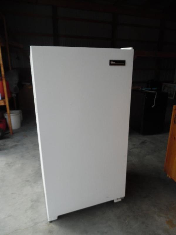 Upright freezer