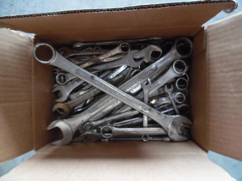 Assorted wrenches