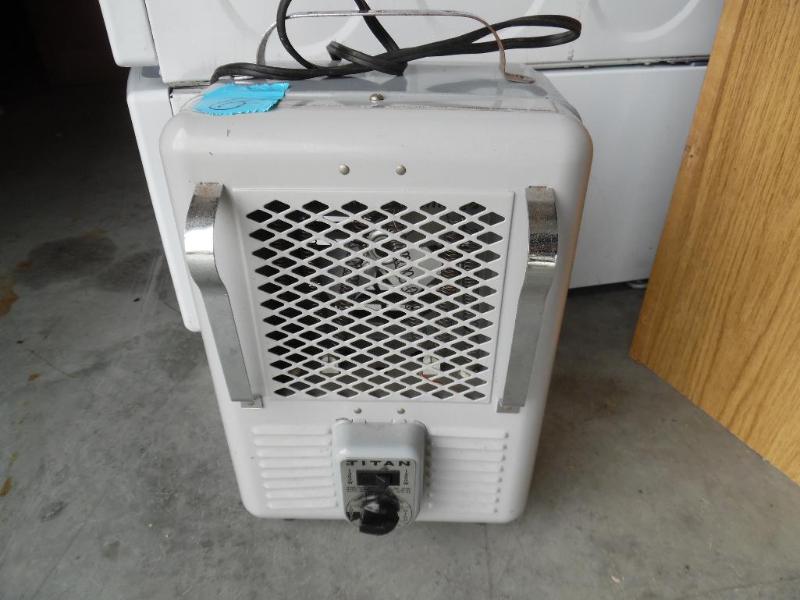 Milkhouse heater