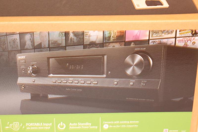 lot 3 image: Sony 2 Channel Stereo