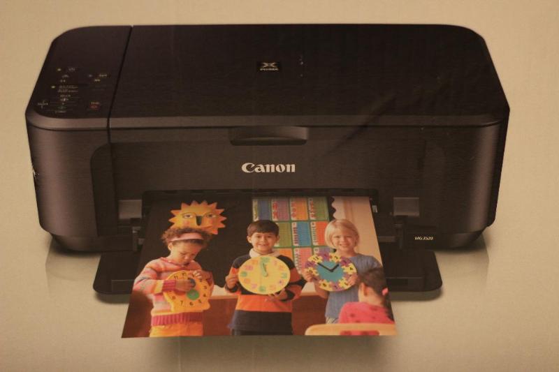 lot 4 image: Canon Pixma MG3520 Wireless Printer, Scanner, and Copier
