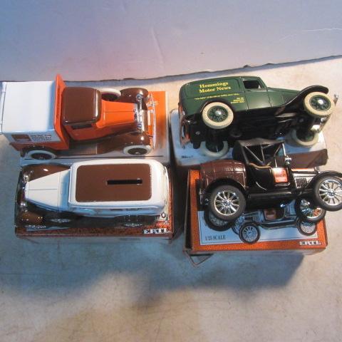 lot 113 image: Spec Cast & Ertl Truck Banks