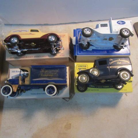 lot 117 image: Ertl Truck Banks