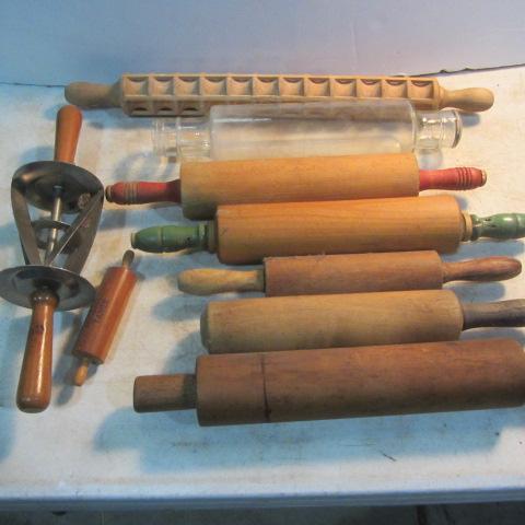 lot 122 image: Vintage Rolling Pins
