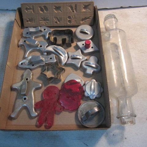 lot 125 image: Cookie Cutters