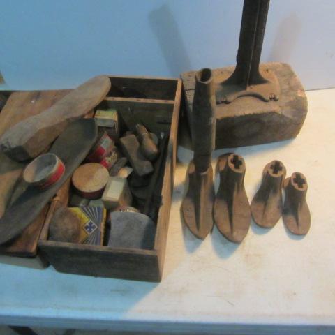 lot 161 image: Cobblers Shoe Last & Forms