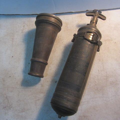 lot 175 image: Brass Hose Nozzle & Extinguisher
