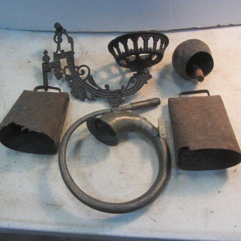 lot 184 image: Lamp Bracket, Bells, Ooga Horn