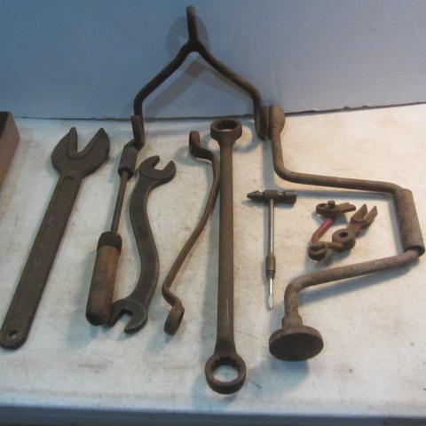 lot 188 image: Hanger, Wrenches, Hammer