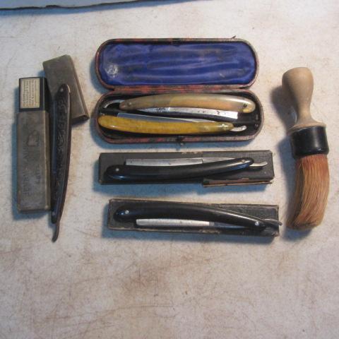 lot 212 image: Shaving Straight Edges, Brush
