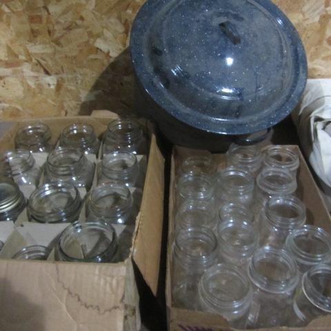 lot 226 image: Canner & Canning Jars