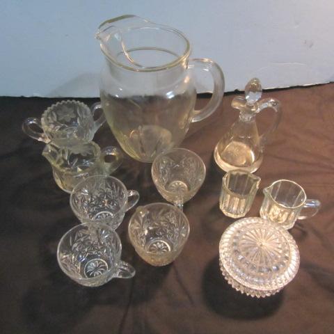 lot 275 image: Vintage Fancy Glass