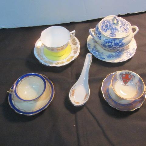 lot 278 image: Fancy Tea Cups, Spoon Rests