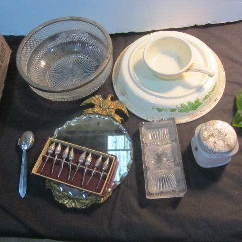 lot 289 image: Mirror, Corn Picks, Pen Stand, Owl