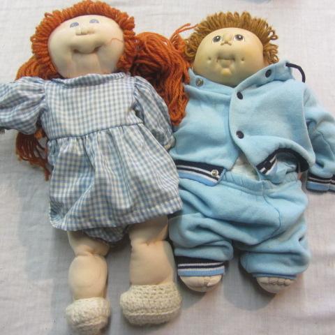 lot 319 image: Original Cabbage Patch Dolls