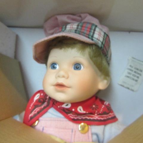 lot 323 image: Jimmy - Danbury Mint Doll