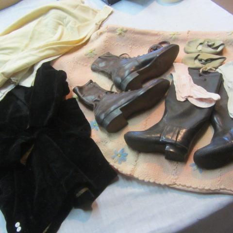 lot 326 image: Vintage Toddler Clothes & Boots