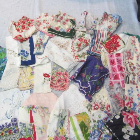 lot 334 image: Ladies Fancy Hankies