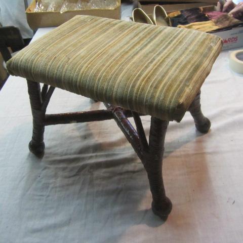 lot 347 image: Antique Footstool