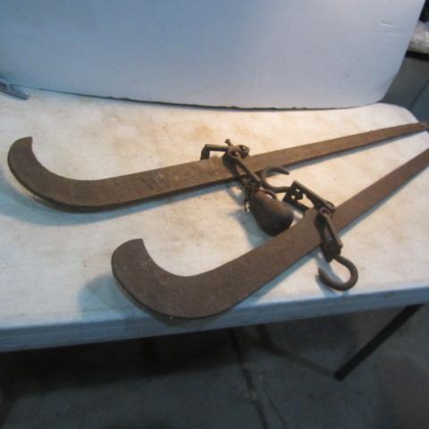 lot 45 image: Hanging Scales