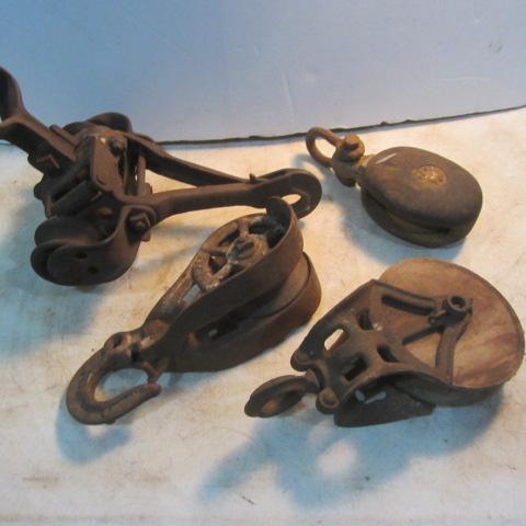 lot 50 image: Star Pulley, Primitive Pulleys