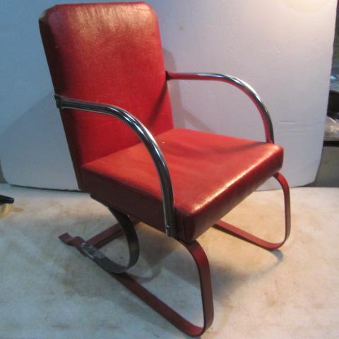 lot 51 image: Vintage Childs Spring Chair