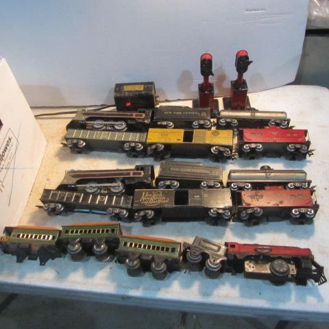 lot 52 image: Marx Train Pieces