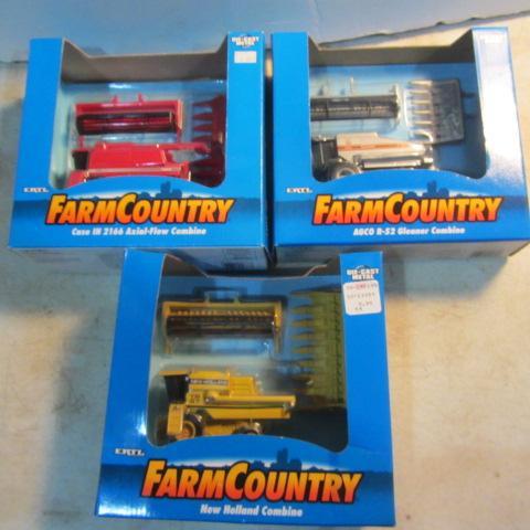 lot 72 image: Case, AGCO & New Holland Toy Combines