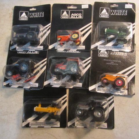 lot 77 image: Toy Tractors, State Fair Edition