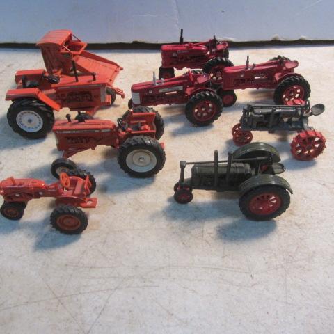 lot 94 image: Toy Tractors & Implements