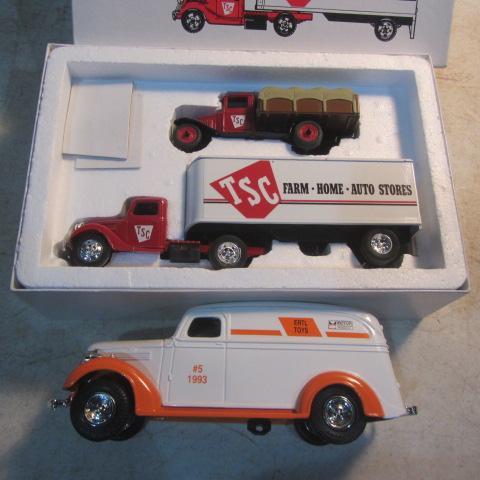 lot 96 image: Toy Transport Set, Truck Bank