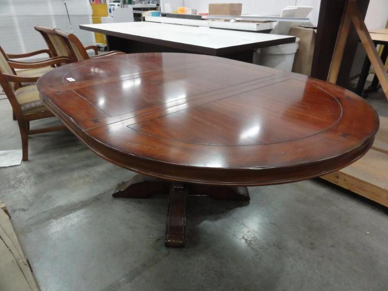 lot 1 image: Nice Wood Dining Room Table includes 20"...