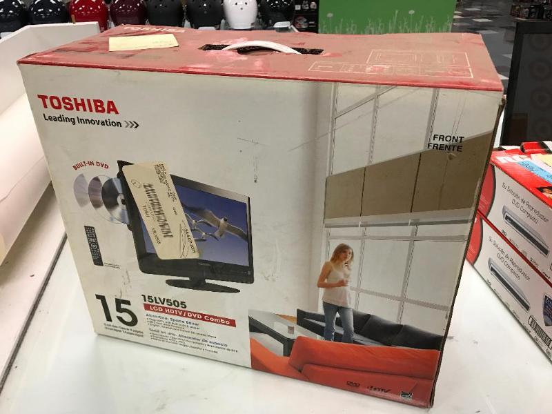 lot 144 image: Toshiba 15LV505&nbsp15" LCD HDTV  DVD ...