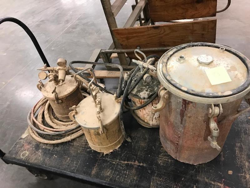 lot 175C image: (4)&nbspPaint Pods with assorted gun, gaging...