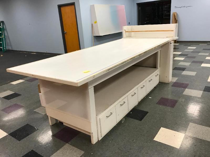 lot 61A image: Paper or Fabric layout table. &nbspRoll disp...